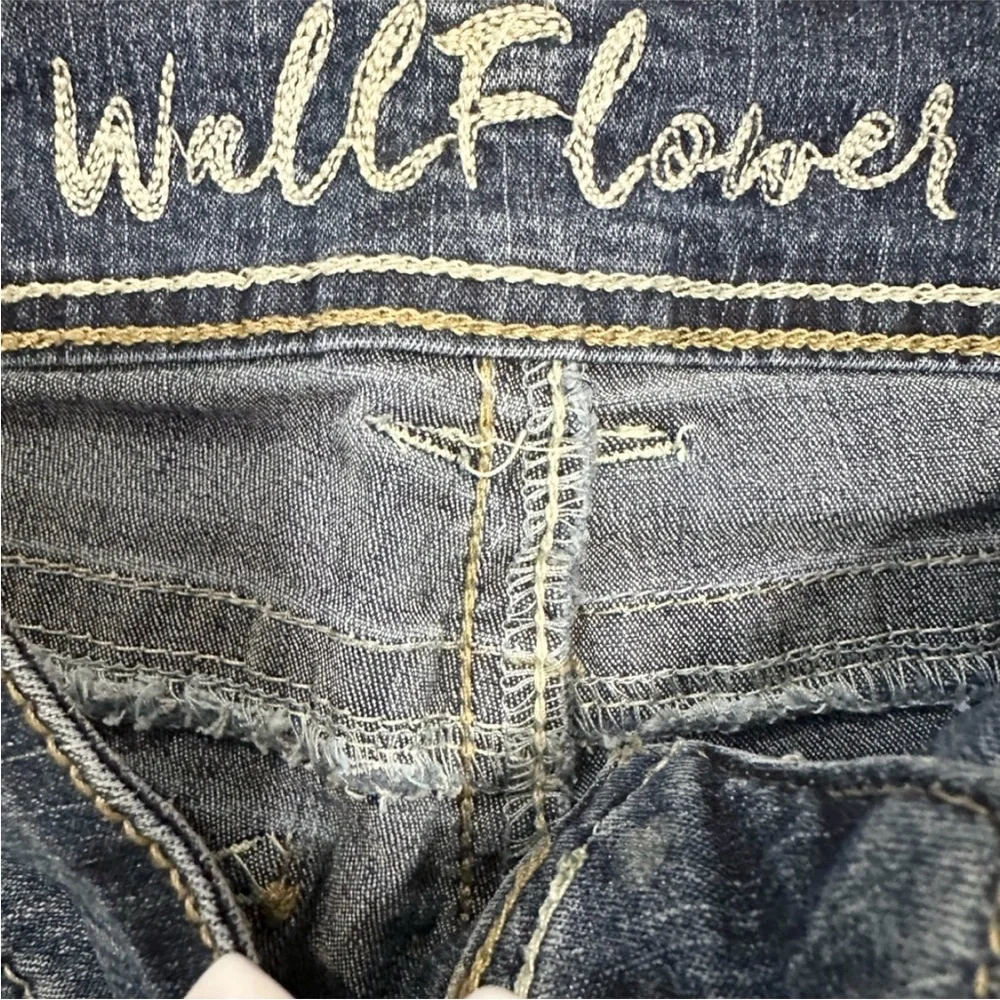 WALLFLOWER Stretchy Jean Shorts - Picture 2 of 3